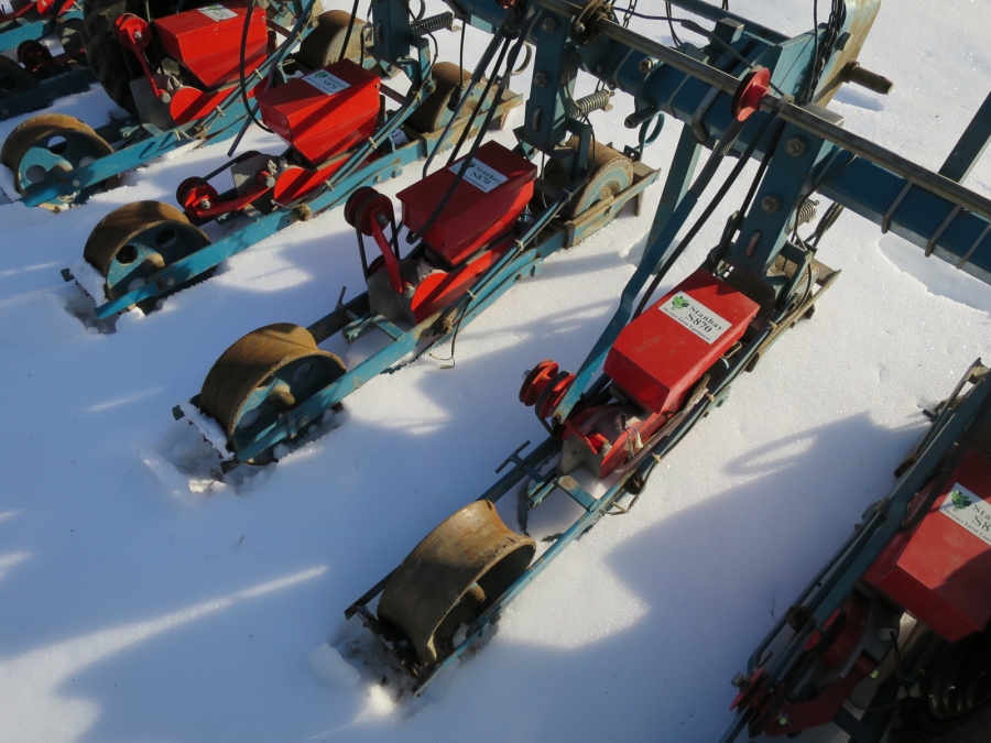 4021 Stanhay precision seeder 9 row S870