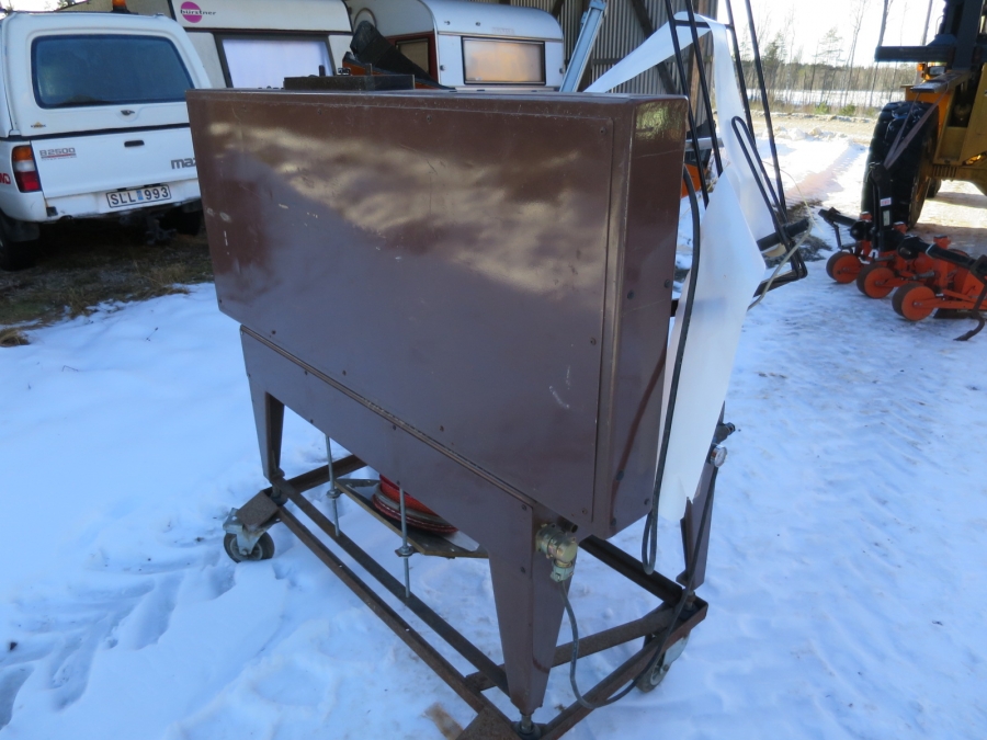 4023  EMPAC Girplus Gircod net clipping machine