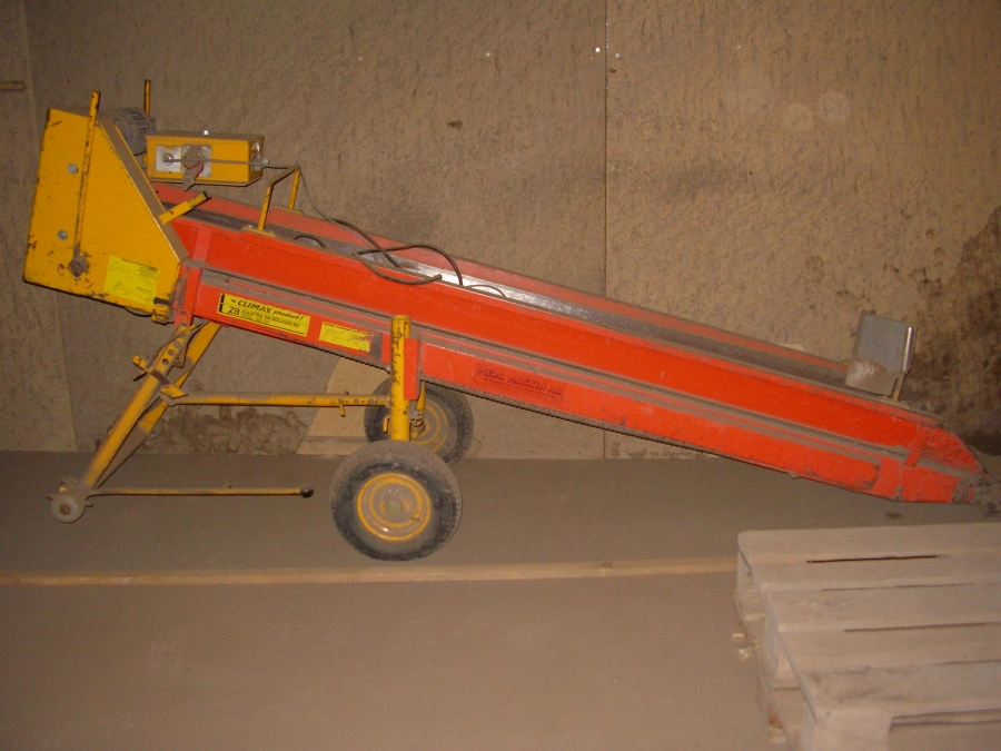 4053 Climax pick up scooter