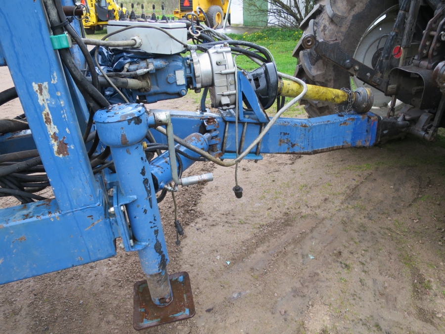 4073 Asa-Lift Möhrenroder T-120B mit bunker