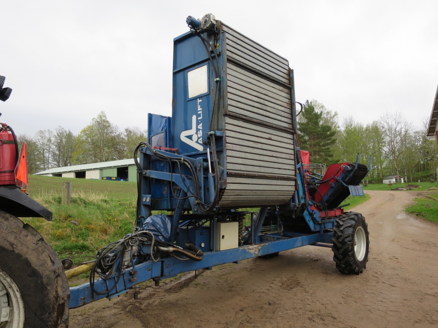 4073 Asa-Lift Möhrenroder T-120B mit bunker