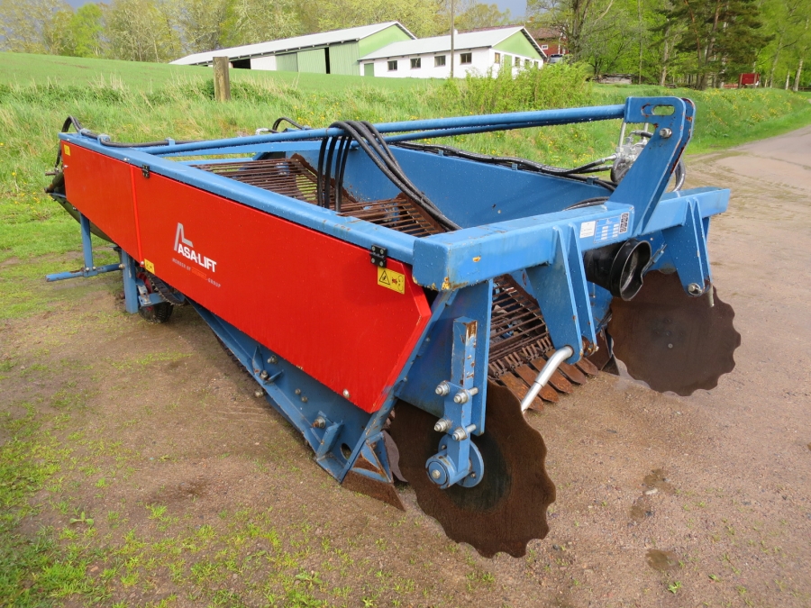 4088 Asa-Lift WR135 onion windrower