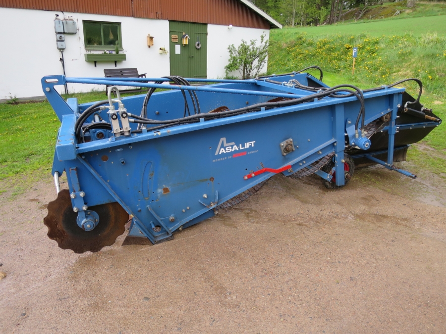 4088 Asa-Lift WR135 onion windrower