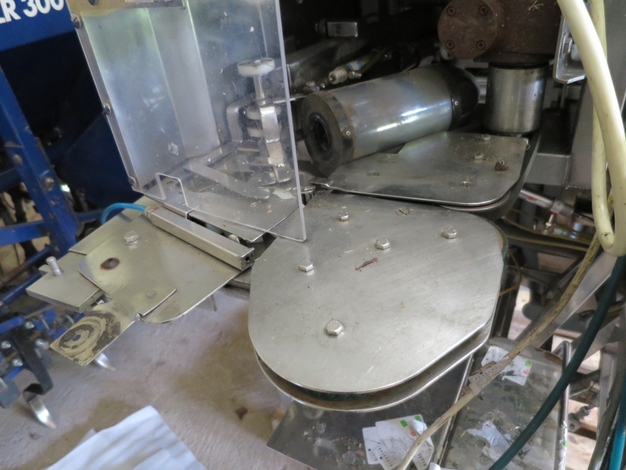 4090 Newtec VB40G E carrot packer