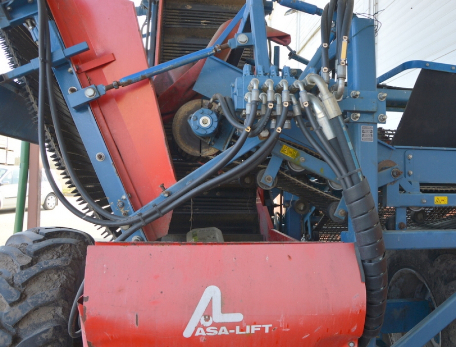 4100  Asa-Lift sharelift Möhrenroder mit Bunker 