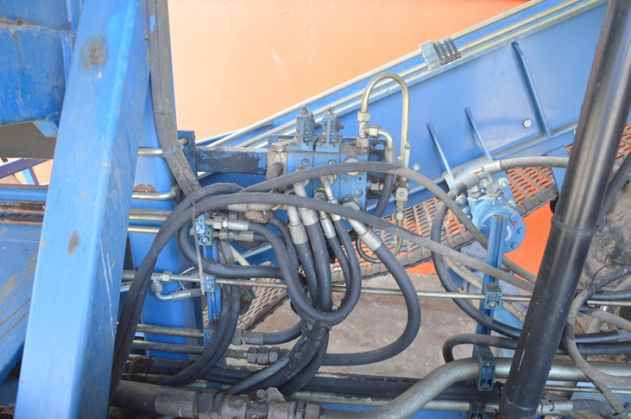 4100  Asa-Lift sharelift Möhrenroder mit Bunker 